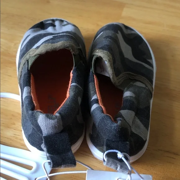Boys Camouflage Slip-On Kids Shoes - Picture 6 of 7